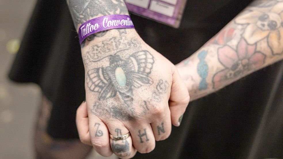 Ein Bändchen am Handgelenk als Erinnerung an die Tattoo Convention. Foto: Denise Matthey