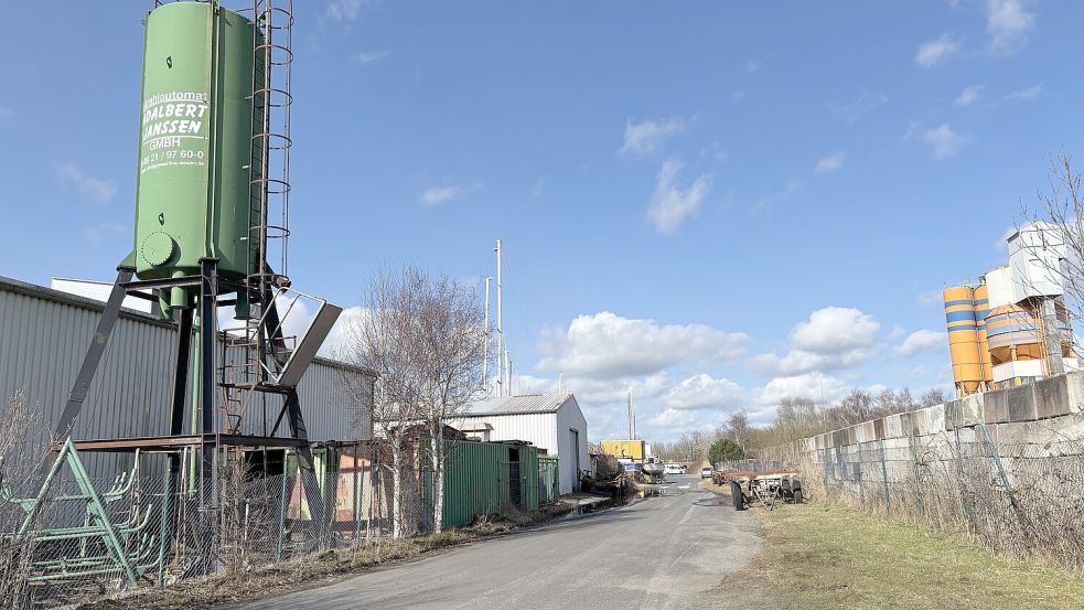Hier soll bald Neues entstehen: am Dritten Hafeneinschnitt in Emden. Fotos: Stephanie Schuurman