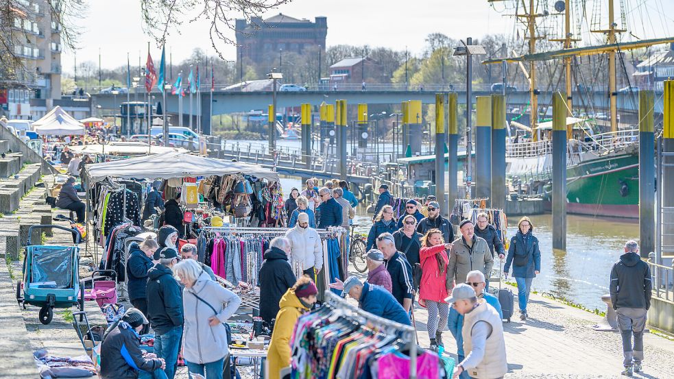 Am Samstag, 4. April, öffnet an der Weserpromenade der Weserflohmarkt. Foto: M3B GmbH/Oliver Saul