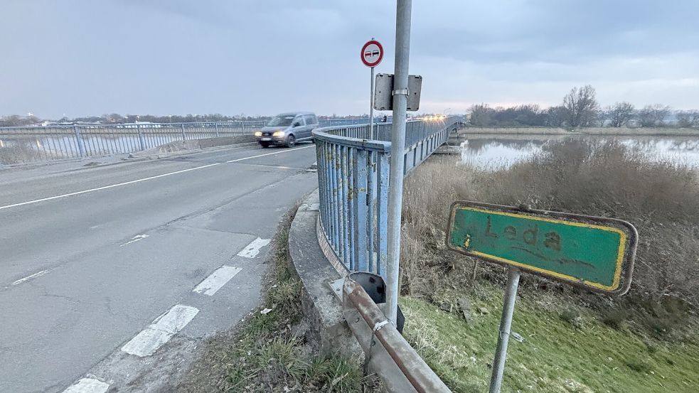 Die alte Ledabrücke muss durch einen Neubau ersetzt werden. Foto: Jonas Bothe