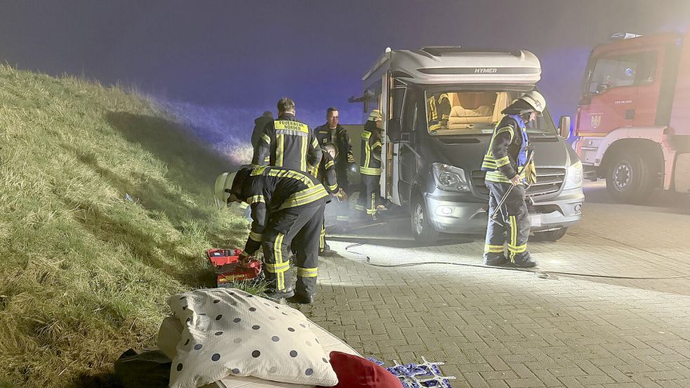 Die Feuerwehr konnte die Eingeklemmte befreien. Foto: Feuerwehr Norden/Thomas Weege