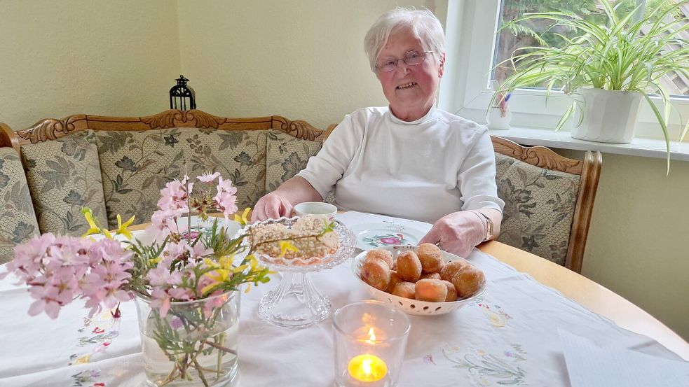 Gisela Kruse leitet seit 1998 die Gruppe der Senioren vom Krankenhaus Rheiderland. Foto: Tatjana Gettkowski