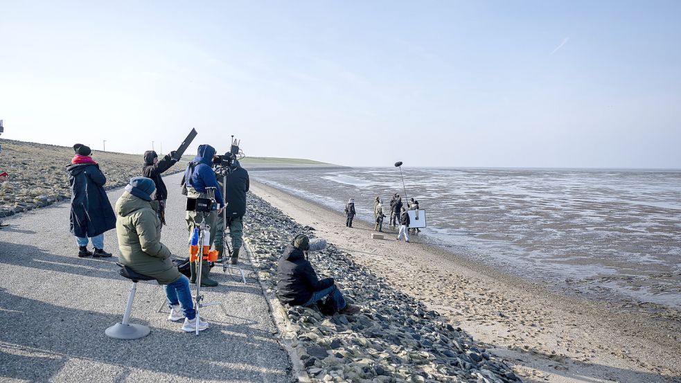 Die Ostfriesenkrimis werden stets an Originalschauplätzen gedreht. Foto: ZDF/Michael Ihle