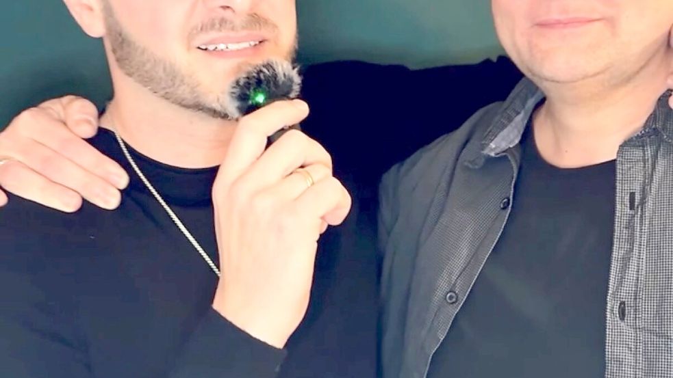 Jimmy-Dean „Jers“ Laubinger (links) aus Osnabrück mit Spender Mike Nitz: Nitz hat bei der DKMS Stammzellen gespendet und damit das Leben von Laubingers Tochter Hailey gerettet. Foto: Privat