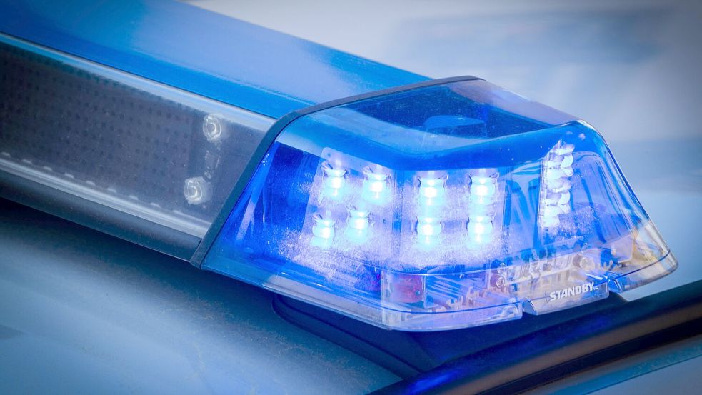 Eine bislang unbekannte Person hat am Mittwochabend an der B75 Steine auf fahrende Autos geworfen. Foto: imago imahges / Swaantje Hehmann