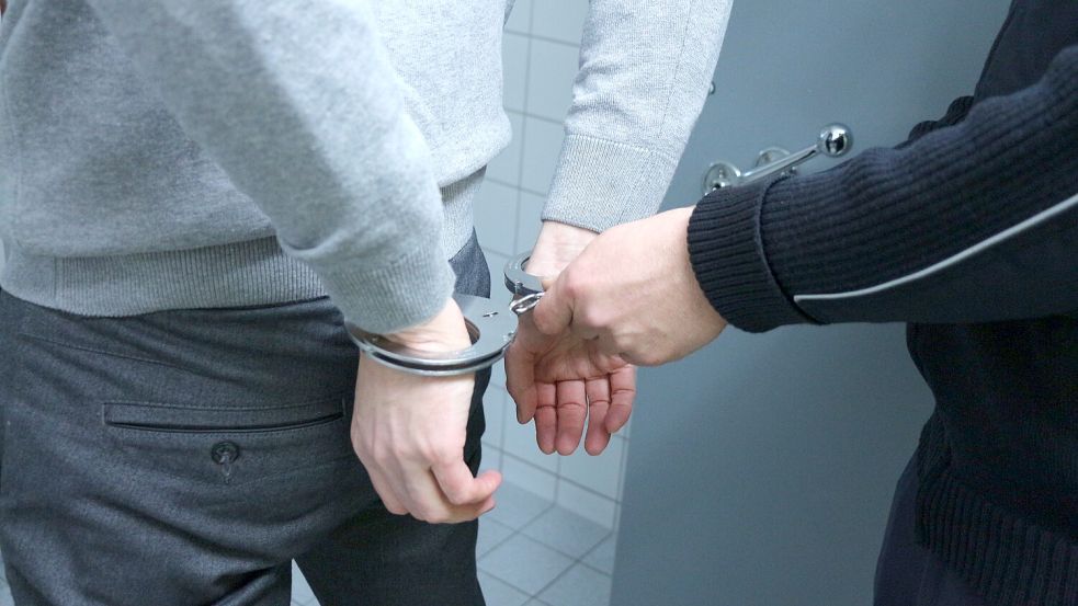 Zwei Jugendliche wurden in Gewahrsam genommen. Symbolfoto: Pixabay