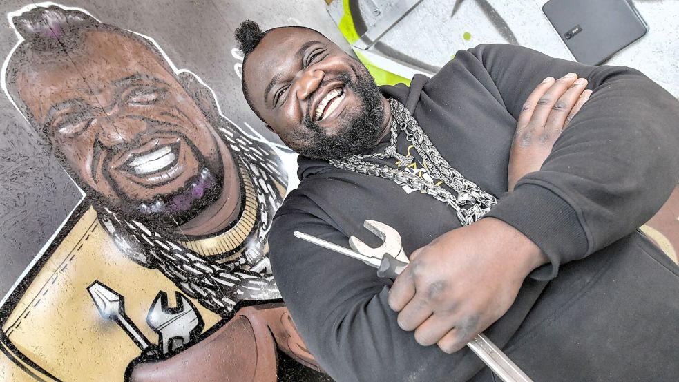 Keno Veith in seinem „Playground“ im Wiesmoorer Gewerbegebiet an der Ilexstraße. Foto: Klaus Ortgies