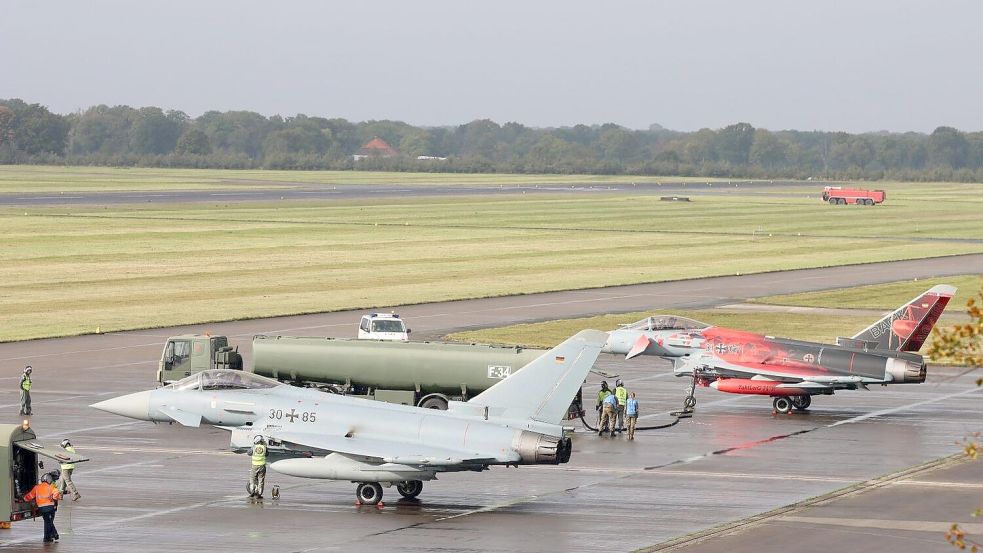 Im Oktober 2025 nutzten Eurofighter des Richthofen-Geschwaders die Startbahn des entwidmeten Flugplatzes Upjever für eine militärische Übung. Foto: Luftwaffe