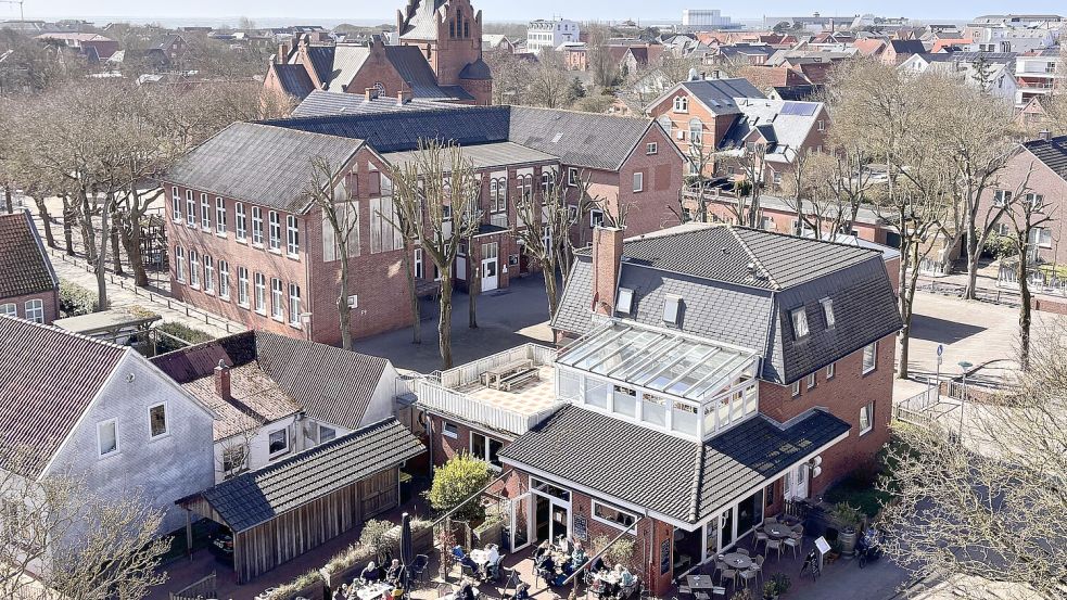 Borkums Grundschule soll perspektivisch den Standort Richtung Weidenstraße wechseln. Foto: Florian Ferber