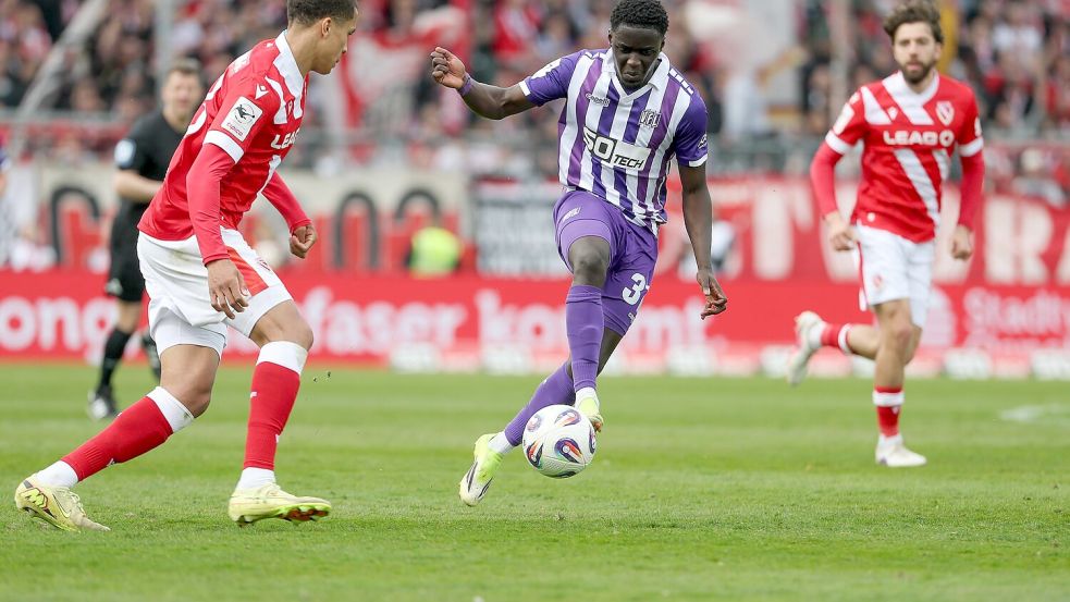 Der Matchwinner: Ismail Badjie erzielte den Siegtreffer für den VfL Osnabrück gegen Cottbus. Foto: osnapix/Hirnschal