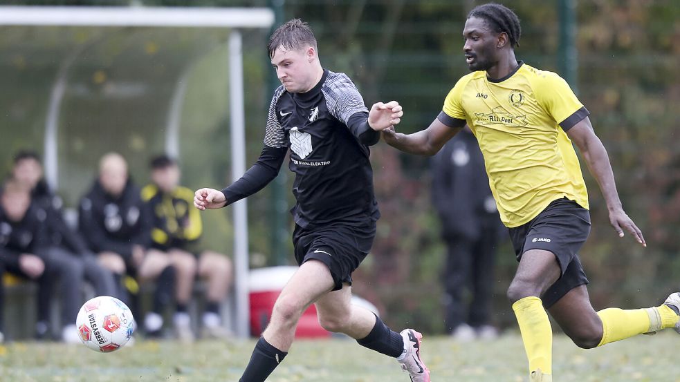 Der TuS Hinte (links) ist die Mannschaft der Stunde in der Bezirksliga. Der TuS siegte am Sonntag in Aurich, ebenso wie Middels (rechts) in Borssum. Archivfoto: Jens Doden/ Emden
