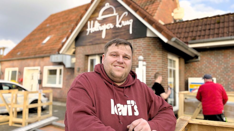 Der neue Pächter Tammo Campen steckt mitten in den letzten Vorbereitungen zur Eröffnung am 19. April 2026. Foto: Nicole Böning