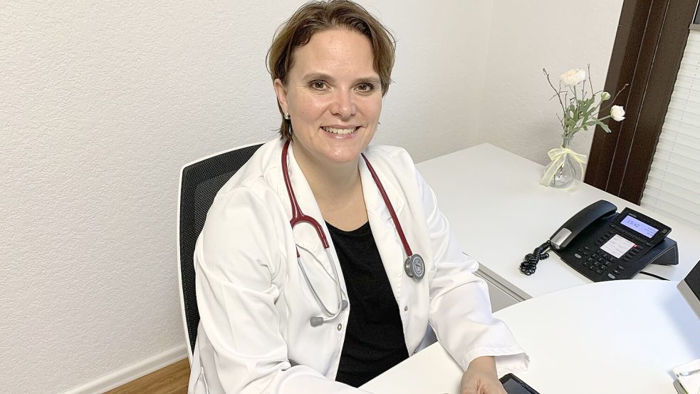 Die Heseler Hausärztin Mareike Grebe ist auch Vorsitzende im Bezirk Aurich der Kassenärztlichen Vereinigung Niedersachsen. Sie kritisiert die Sparpläne. Foto: Archiv