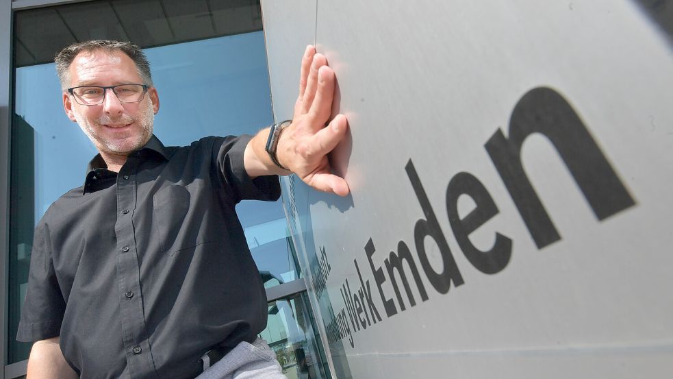 In seinem Werk: Manfred Wulff, Betriebsratsvorsitzender von VW Emden. Foto: Klaus Ortgies/Archiv