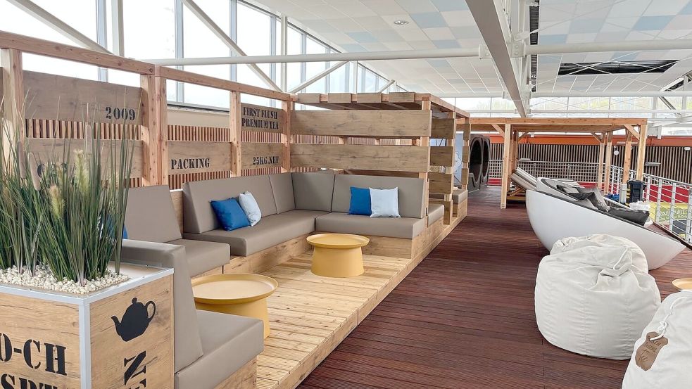 So sieht das neue Liegedeck der Friesentherme aus. Foto: Stadtwerke Emden