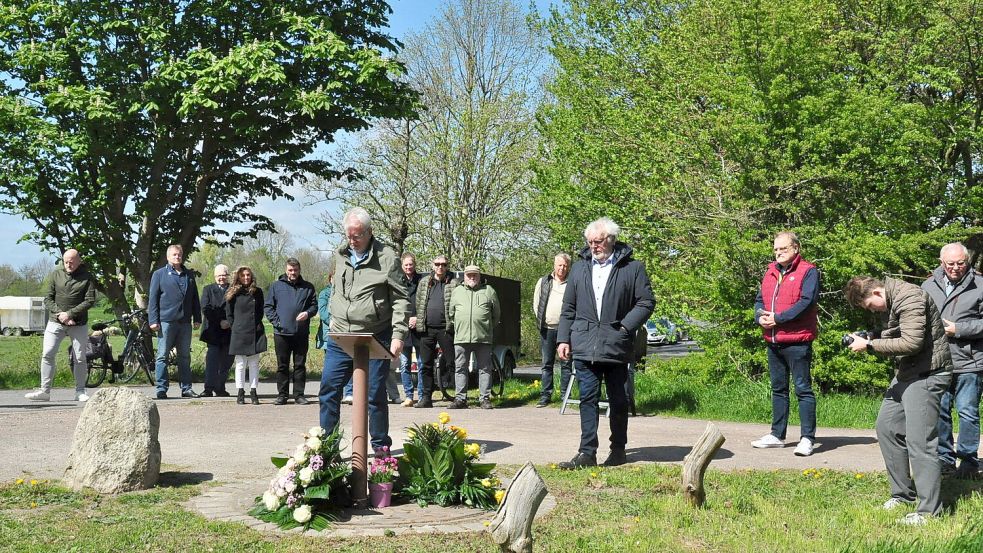 Blumen wurden im Westerhammrich niedergelegt. Foto: Bodo Wolters