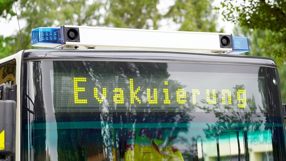 In Bremen-Farge sind zwei mutmaßliche Weltkriegs-Blindgänger entdeckt worden. Für die Entschärfung mussten am Sonntag rund 2000 Menschen ihre Wohnungen verlassen. Foto: www.imago-images.de