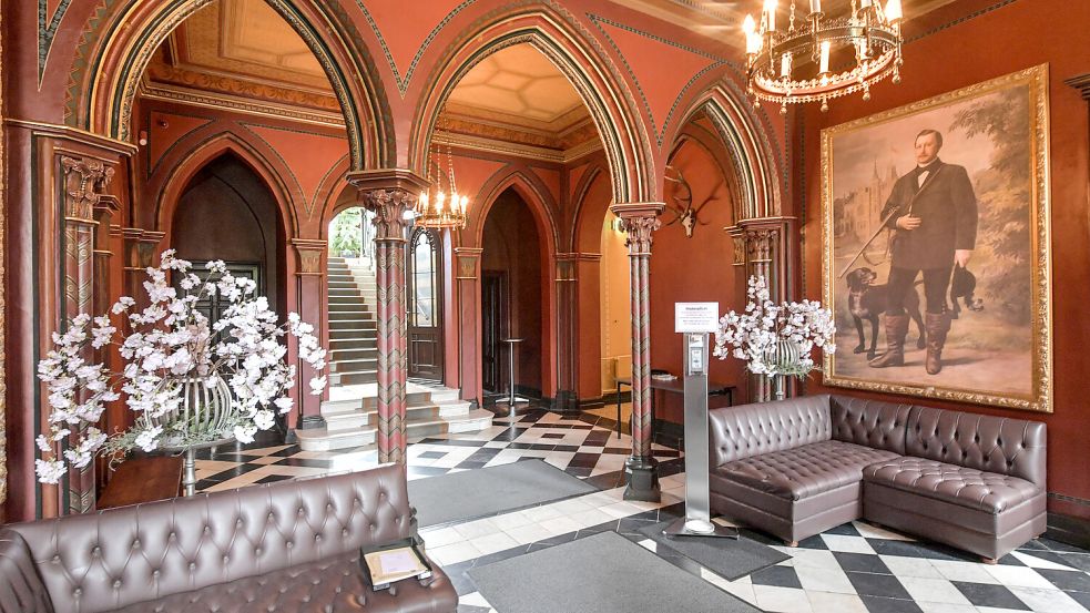 Die Räume des Schlosses können bei mehreren Führungen besichtigt werden. Foto: Klaus Ortgies/Archiv