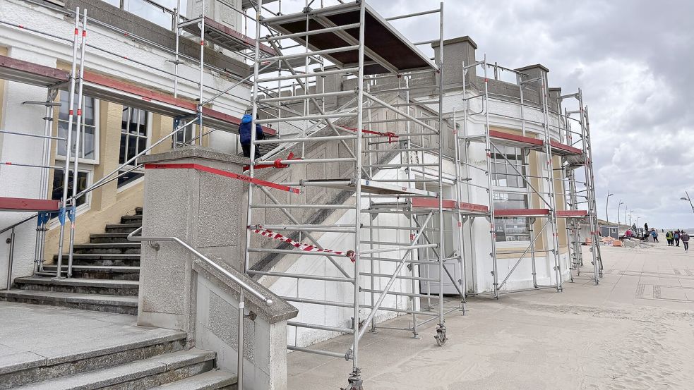 Die Treppen lassen sich während der Arbeiten an der Wandelhalle weiterhin nutzen. Foto: Florian Ferber