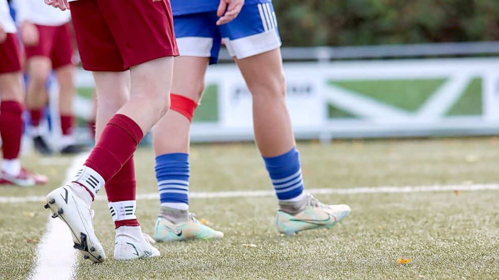 Die Schläge sollen stets bei Fußballspielen oder beim Training passiert sein. Symbolfoto: Pixabay