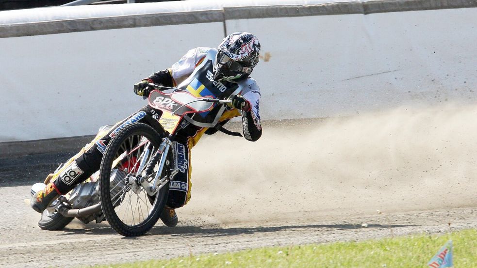 Im Motodrom in Halbemond werden am Pfingstsonntag wieder Speedway-Rennen ausgetragen. Foto: Friedrichs/Archiv