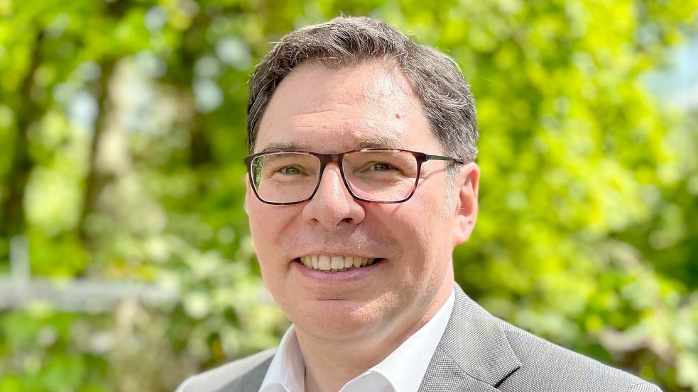 Olaf Bade tritt als unabhängiger Bewerber am 13. September 2026 bei der Landratswahl in Leer an. Foto: Karin Lüppen