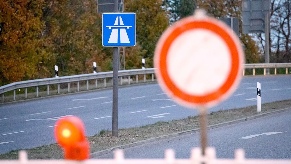 Auf der A1 zwischen dem Dreieck Ahlhorner Heide und Wildeshausen-West müssen Autofahrer im Juni mit nächtlichen Sperrungen rechnen. Foto: dpa