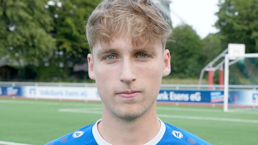 Finn Rosenboom bestritt mehr als 150 Spiele für die 1. Herren des TuS Esens. Nun folgt der Wechsel nach Wilhelmshaven. Foto: Heiner Steenhoff