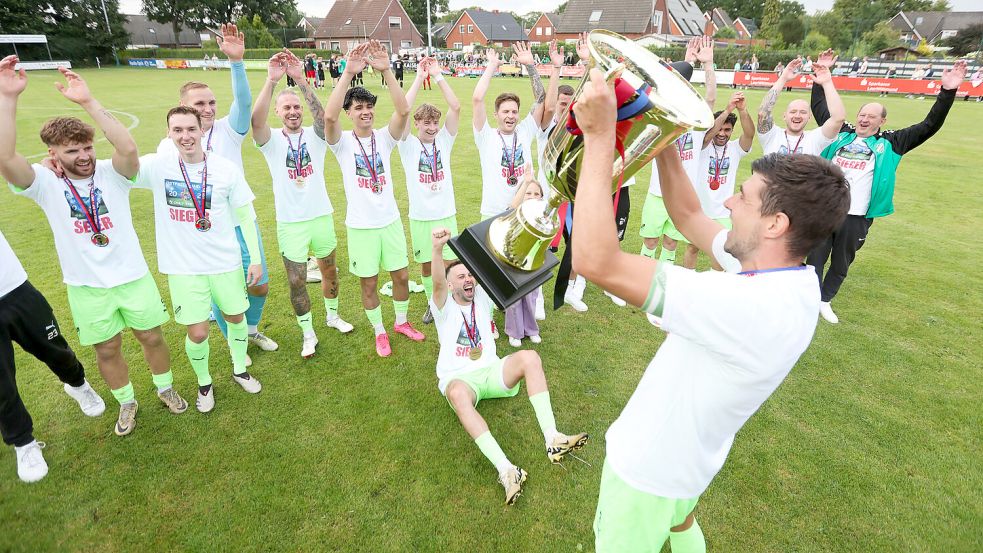 Kann Landesliga-Absteiger GW Firrel möglicherweise als erste Mannschaft beim Ostfriesland-Cup den Titel verteidigen? Der künftige Bezirksligist zählt sicher zu den Mitfavoriten. Foto: Doden/Emden