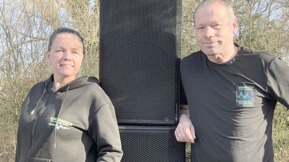 Marlene Piplow und Bernhard Deterts aus Barßel laden für Sonnabend zum Festival „Nordrausch“ vor dem Gasthof Bucksande ein. Der Eintritt ist frei. Foto: privat