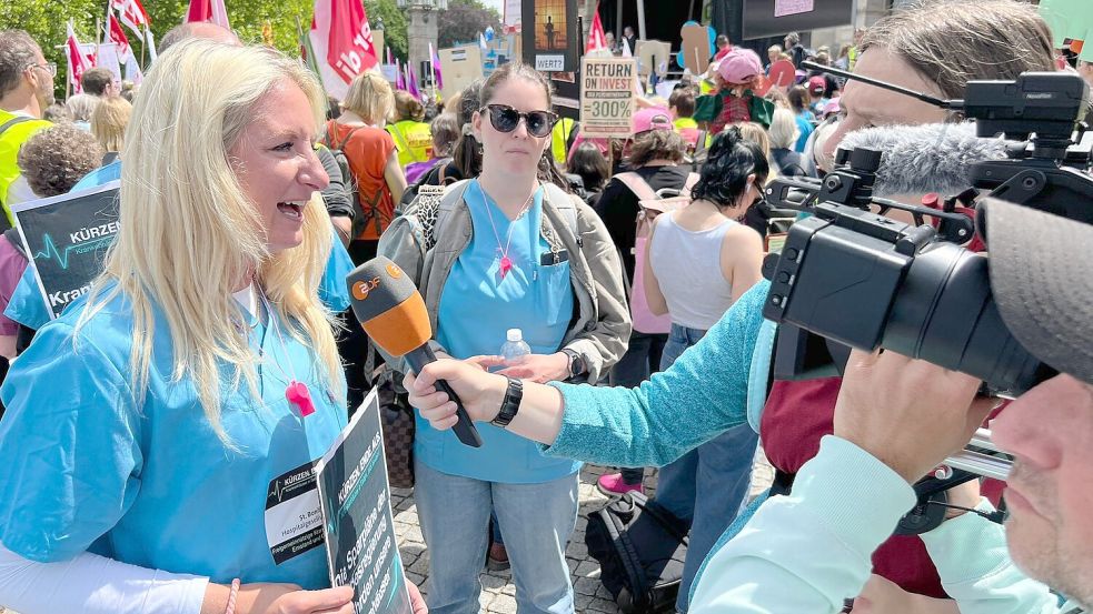 Sarah Sebeke, kaufmännische Direktorin des Borromäus-Hospitals in Leer, war bei dem Protest dabei. Foto: St. Bonifatius Hospitalgesellschaft