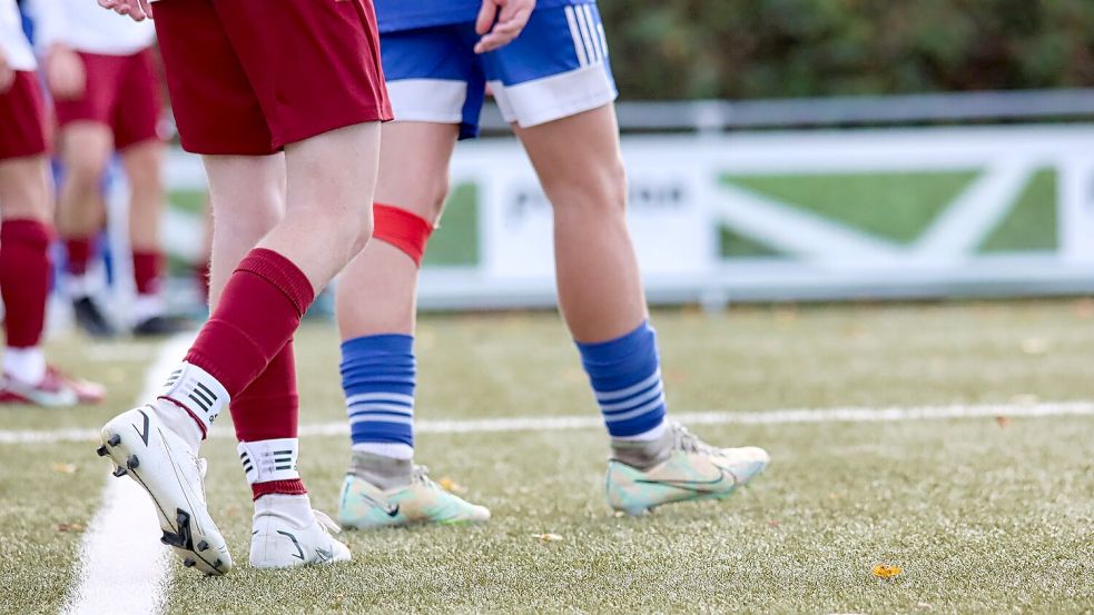 Die Schläge sollen stets bei Fußballspielen oder beim Training passiert sein. Symbolfoto: Pixabay