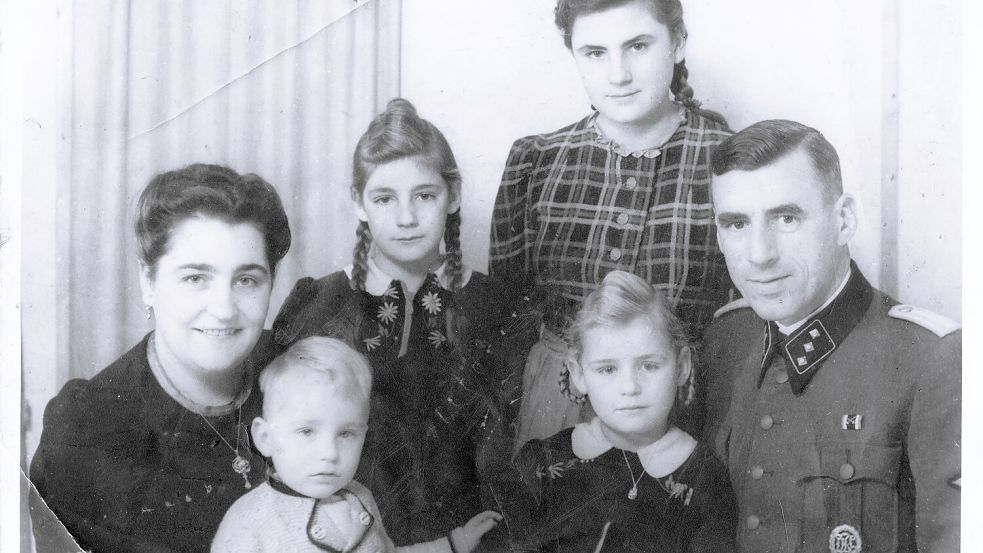 Ernst Hunze im Kreise seiner Familie auf einer Aufnahme Anfang der 1940er Jahre. Foto: privat