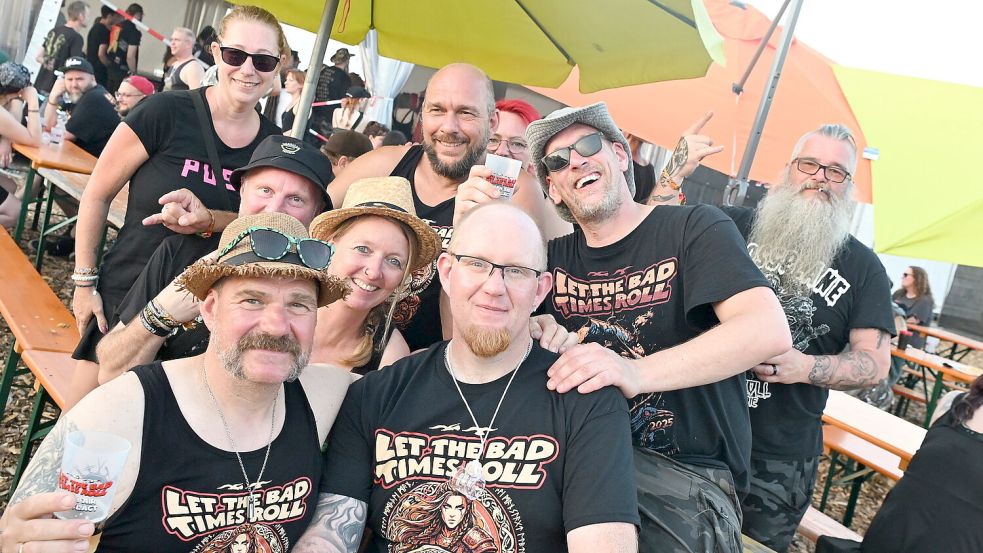 Das Let-The-Bad-Times-Roll-Festival lockte in diesem Jahr wieder viele Besucherinnen und Besucher nach Manslagt. Foto: Heinz Wagenaar