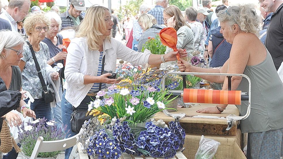 In Leer wird wieder der Töpfermarkt ausgerichtet. Foto: Bodo Wolters/Archiv