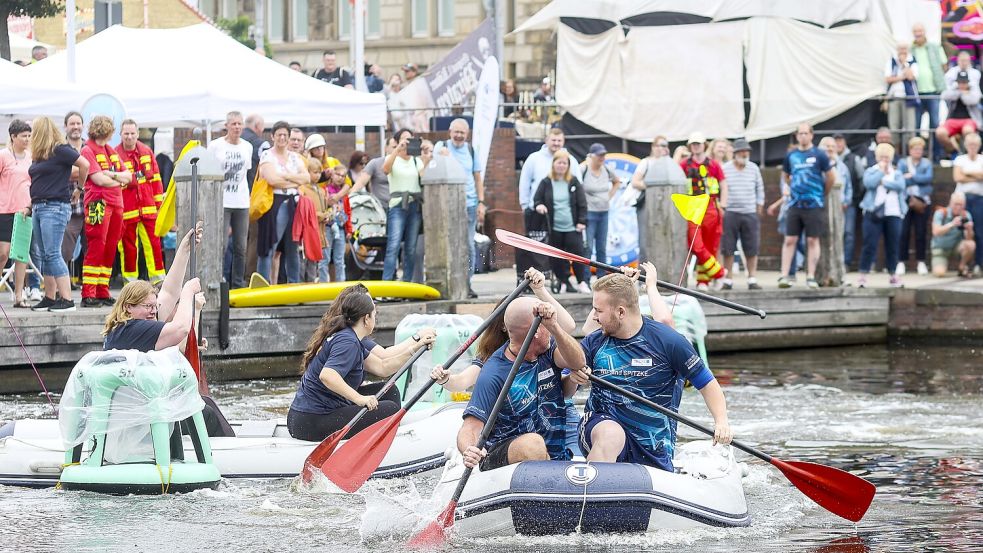 Ein Höhepunkt des Delftfests werden wie im vergangenen Jahr die Wettbewerbe am Wasser sein. Foto: Jens Doden/Archiv