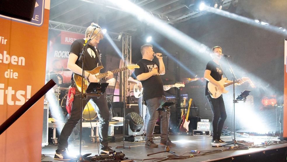Die Band Rock Shots wird bei der Fehntjer Meile für Stimmung sorgen. Foto: Hans-Jürgen Uken-Lemke/Archiv