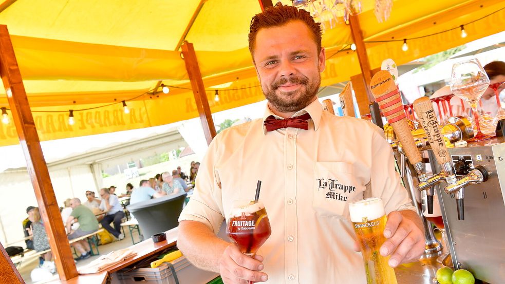Das Greetsieler Bierfest lockt Besucher mit Brauereien, Kulinarik und Livemusik an den Hafen. Fotos: Heinz Wagenaar/Archiv