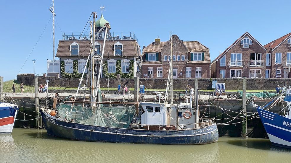 Die „Jan van Gent“ im Hafen von Neuharlingersiel. Foto: Imke Oltmanns