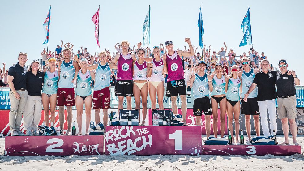 Gruppenbild mit allen Erst-, Zweit- und Drittplatzierten. Foto: Hansebeach/Justus Stegemann
