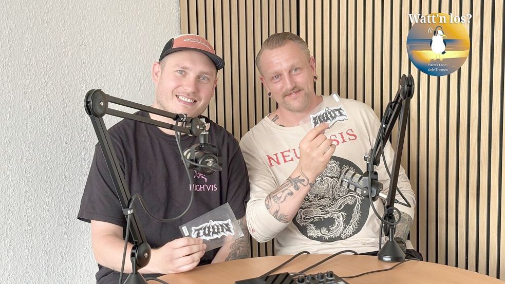 Kevin Buntjer (links) und Dirk Burmann von der Leeraner Hardcore-Band Tuun. Foto: Eva van Loh
