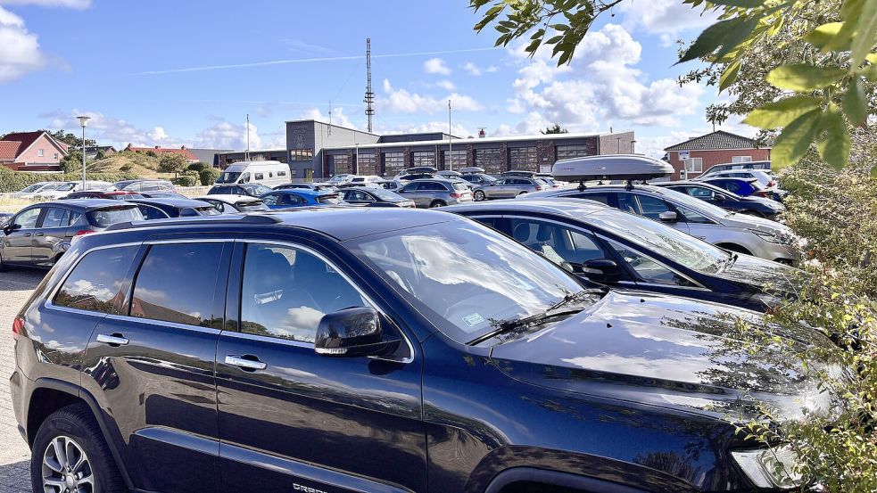 Der Parkplatz an der Ankerstraße spielt bei den Überlegungen für PV-Anlagen eine zentrale Rolle. Foto: Florian Ferber