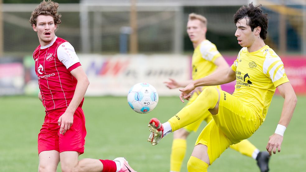 Mate Nebatze holte mit seinen Leeraner Teamkollegen den nächsten Punkt. Nach dem 1:1 gegen Ihrhove endete das Duell mit Larrelt mit demselben Resultat. Foto: Doden