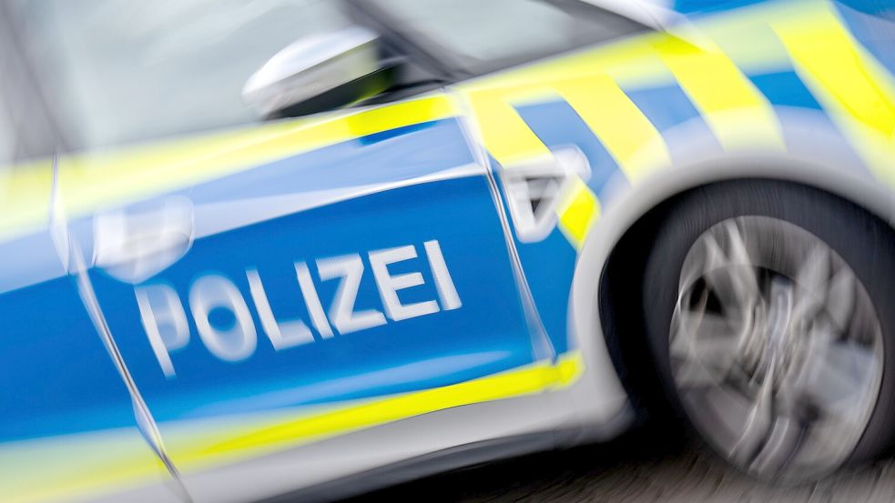 Die Polizei war kurz nach den Schüssen am Tatort. Foto: Hendrik Schmidt/dpa