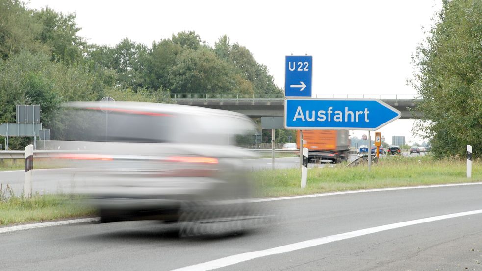 Auf der Autobahn 31 zwischen Riepe und Neermoor (Foto) kam es im Januar 2026 zu einem Unfall, der nun die Justiz beschäftigt. Foto: Sebastian Bete/Archiv