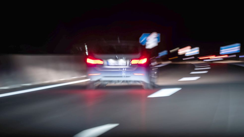 Im Baustellenbereich auf der A27 hat die Polizei innerhalb von vier Tagen tausende Geschwindigkeitsverstöße registriert. Foto: imago images/Silas Stein
