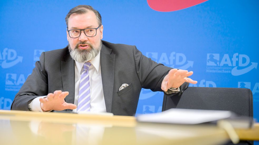 Der AfD-Fraktionsvorsitzende Klaus Wichmann führt seine Partei in die Landtagswahl. Foto: dpa/ Julian Stratenschulte