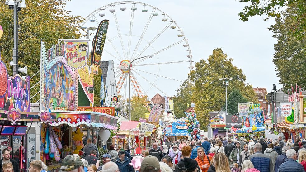 Rund eine halbe Million Menschen besuchen Jahr für Jahr den Gallimarkt in Leer. Foto: Klaus Ortgies/Archiv