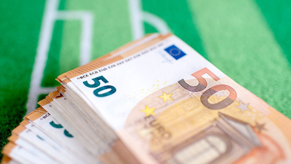 Die SpVg Aurich hat offensichtlich über ihre Verhältnisse gelebt. Der Vorstand hat angekündigt, einen Insolvenzantrag stellen zu wollen. Symbolbild: Imago