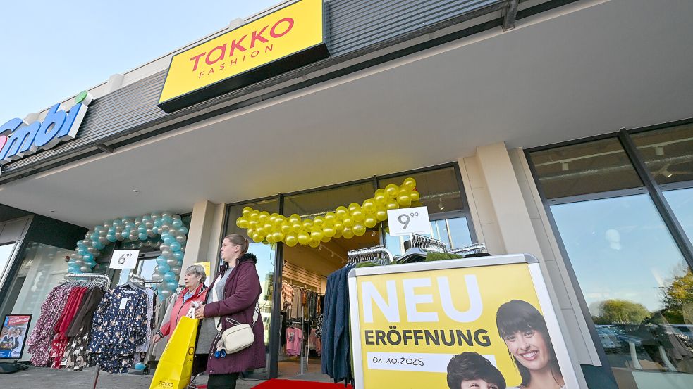Im Oktober 2025 eröffnete Takko Fashion seine Filiale im Emder Westcenter nach Umbau- und Renovierungsarbeiten neu. Schon bald soll es eine zweite Filiale im Dollart-Center geben. Foto: Klaus Ortgies/Archiv
